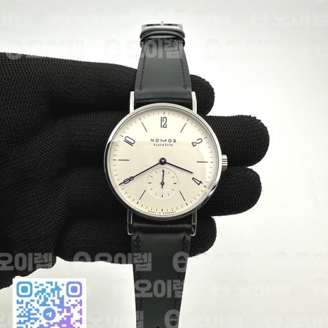 NM공장 노모스 탕고맛 화이트다이얼 가죽스트랩 Tangomat Automatic 38.3mm SS White Dial Numeral Markers on Black Leather Strap A23J