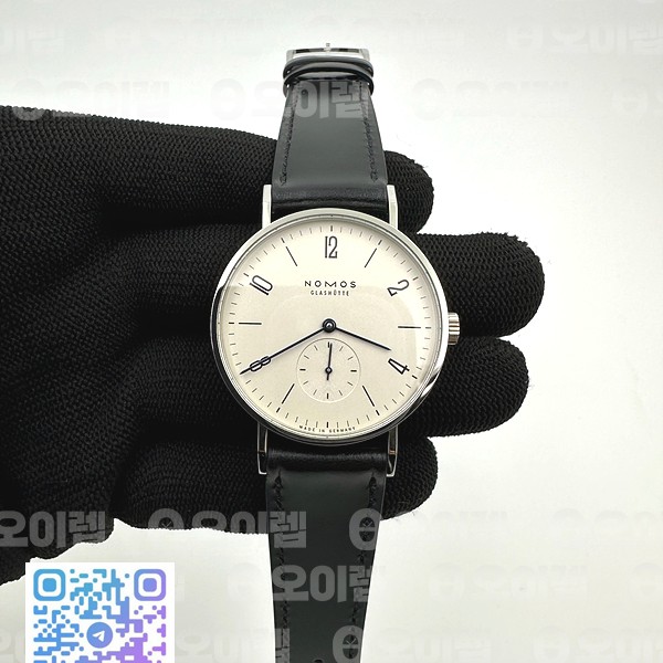 NM공장 노모스 탕고맛 화이트다이얼 가죽스트랩 Tangomat Automatic 38.3mm SS White Dial Numeral Markers on Black Leather Strap A23J