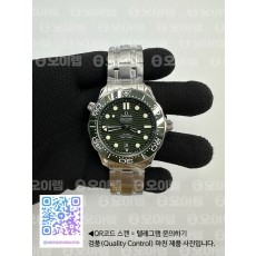 VS공장 오메가 씨마스터 다이버 300M 스틸 그린다이얼 브레이슬릿 Seamaster Diver 300M VSF 1:1 Best Edition Green Ceramic Green Dial on SS Bracelet A8800 V2