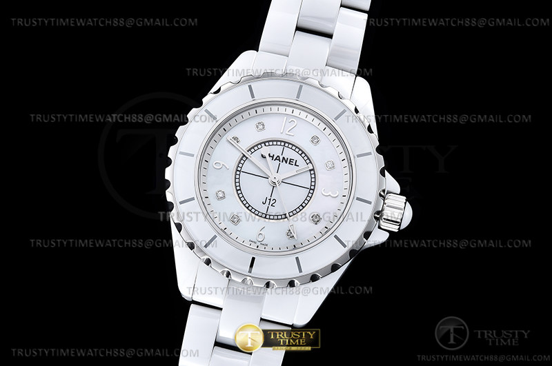 XF공장 샤넬 J12 화이트다이얼 8P다이아몬드인덱스 33mm 여성용 J-12 Ladies 33mm CER/CER Wht/Num/Dia XF Sw Qtz