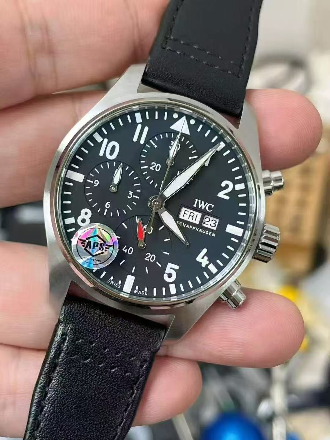 [2025.12UP] APS공장 IWC 파일럿 크로노그래프 388101 블랙다이얼 블랙가죽스트랩